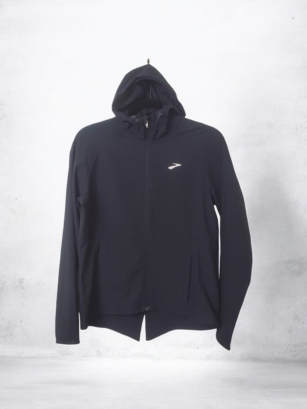 Brooks Wind Breaker Black Hooded Performance Jacket Women's Size Medium